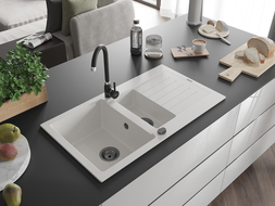 Mexen Matias évier en granit à 1,5 cuvette avec égouttoir 900 x 505 mm, Blanc, siphon Noir - 6502901505-20-B