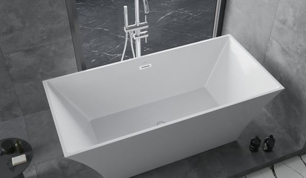 Baignoire autoportante avec robinet